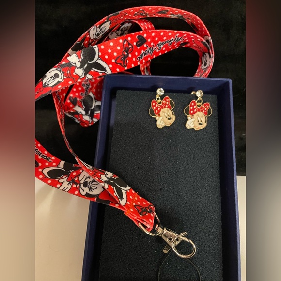 Disney Red Minnie Earrings and ID Holder Set NIB - Picture 5 of 7